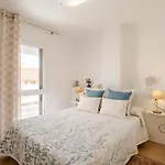Con Terraza Garaje Y Wifi 아파트 타리파