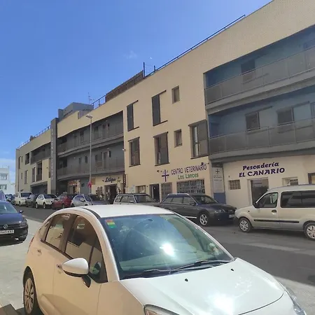 Con Terraza Garaje Y Wifi タリファ