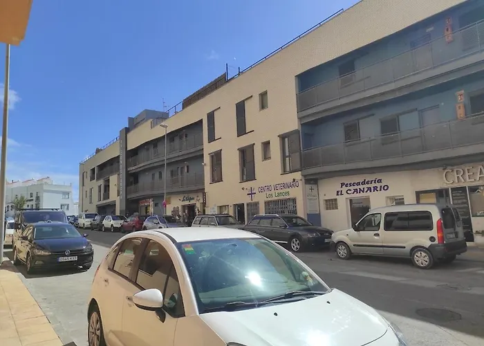 Con Terraza Garaje Y Wifi タリファ